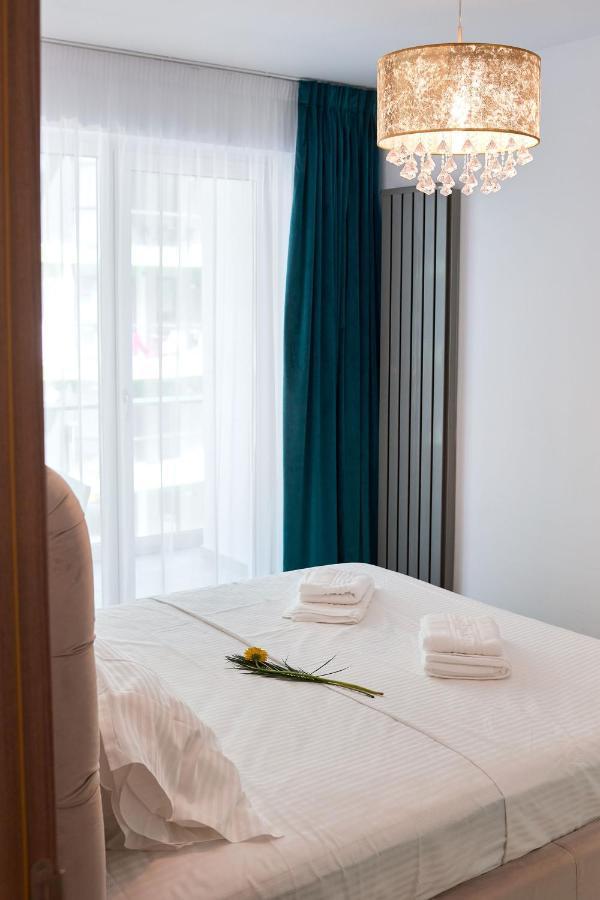 Submarine Apartment Spa N Pool Beach Resort Năvodari Exteriér fotografie